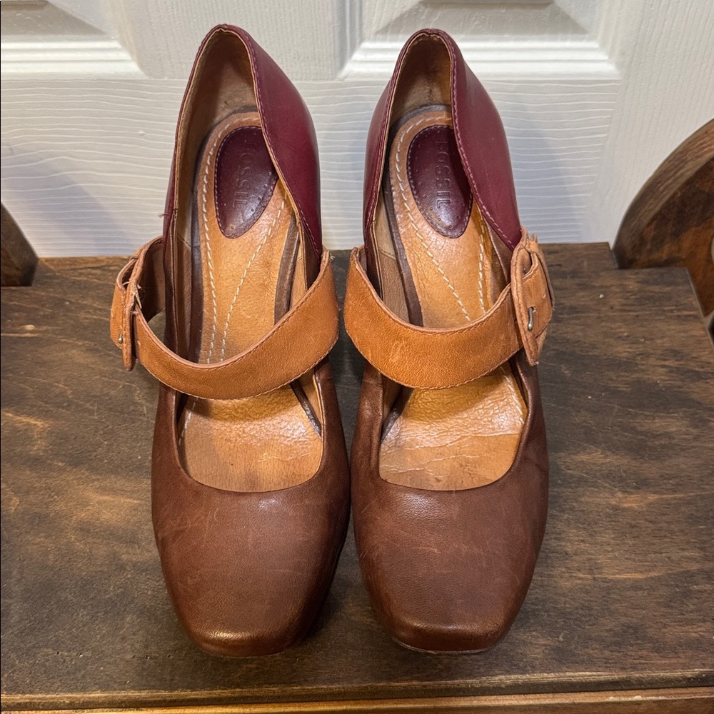 Fossil beautiful high heel shoes with straps 7.5